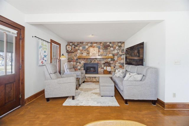 1306 S LAWE STREET, Appleton, WI 54915