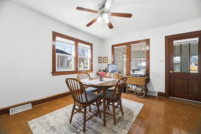 1306 S LAWE STREET, Appleton, WI 54915