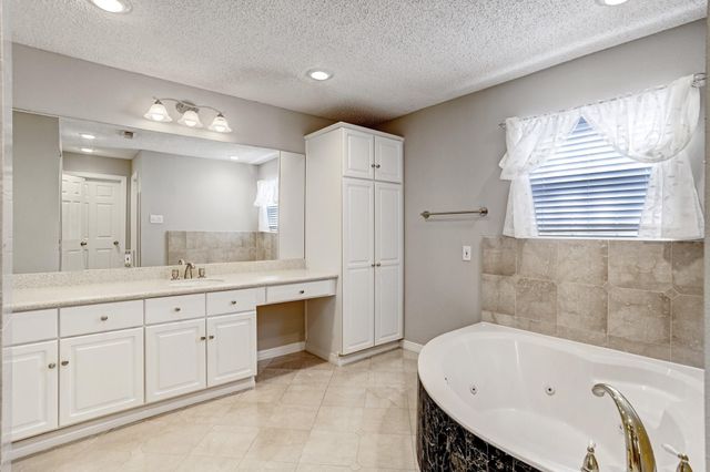 1849 Post Oak Park Drive 1849, Houston, TX 77027