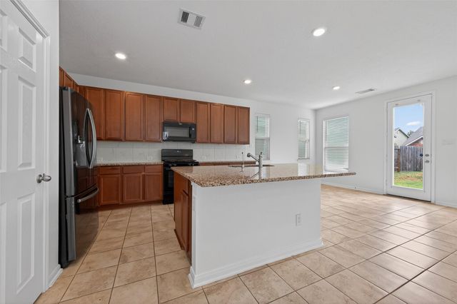 611 Ash Mill Drive, Houston, TX 77090