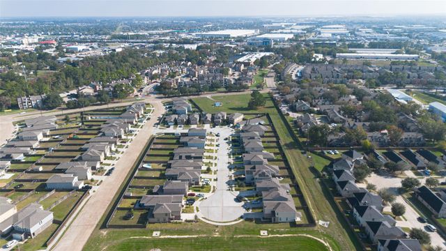 611 Ash Mill Drive, Houston, TX 77090