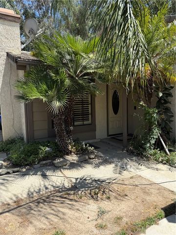 25852 Estaban, Valencia, CA 91355