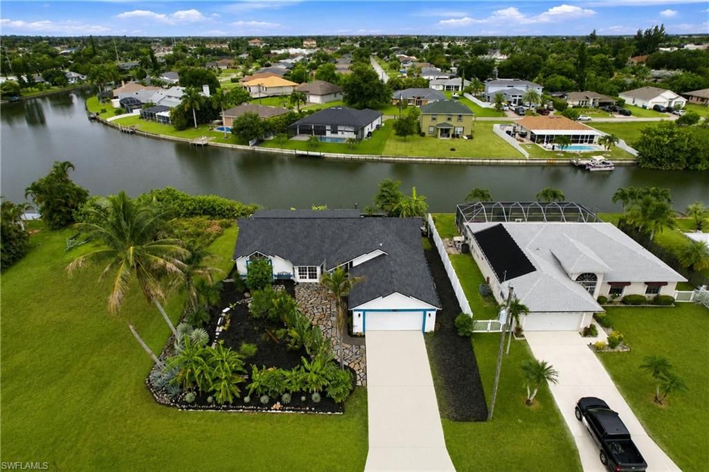 Image 1 of property listing at 28 NE 19th CT, Cape Coral, FL 33909