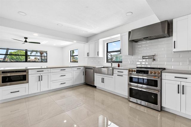 319 MIDWAY ISLAND, Clearwater, FL 33767