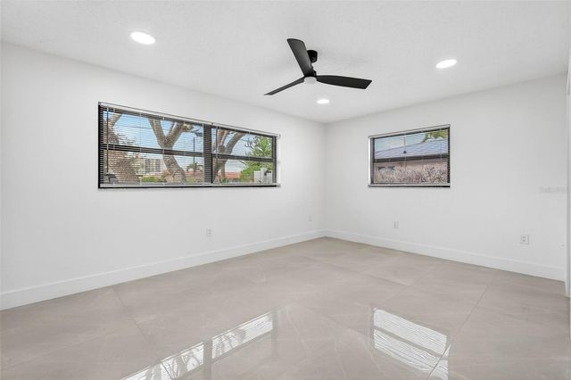 319 MIDWAY ISLAND, Clearwater, FL 33767