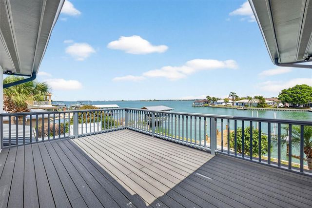 319 MIDWAY ISLAND, Clearwater, FL 33767