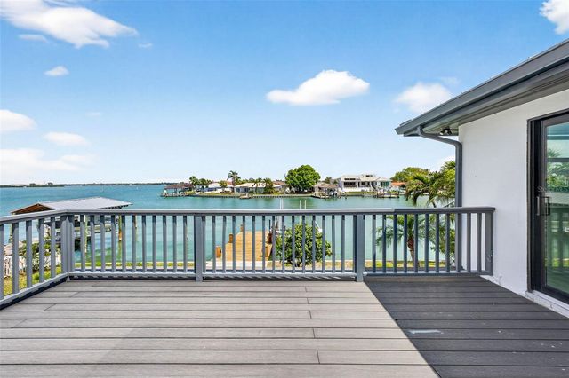 319 MIDWAY ISLAND, Clearwater, FL 33767