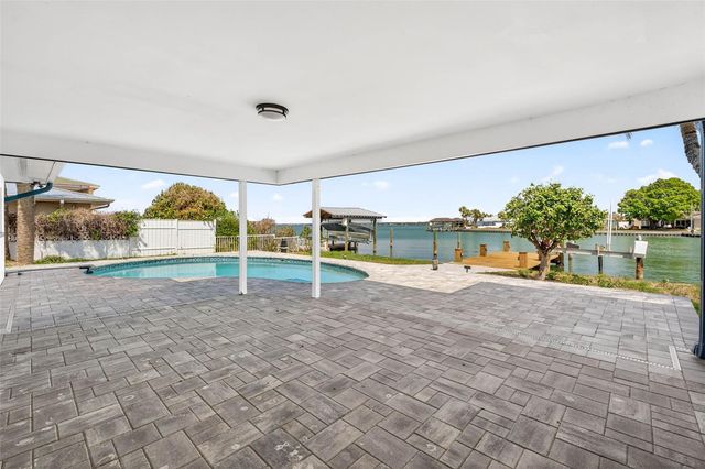 319 MIDWAY ISLAND, Clearwater, FL 33767