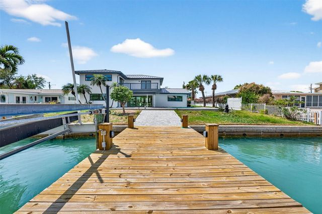 319 MIDWAY ISLAND, Clearwater, FL 33767