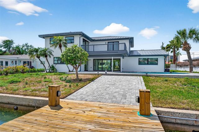 319 MIDWAY ISLAND, Clearwater, FL 33767