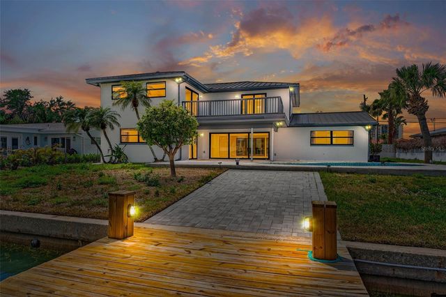 319 MIDWAY ISLAND, Clearwater, FL 33767