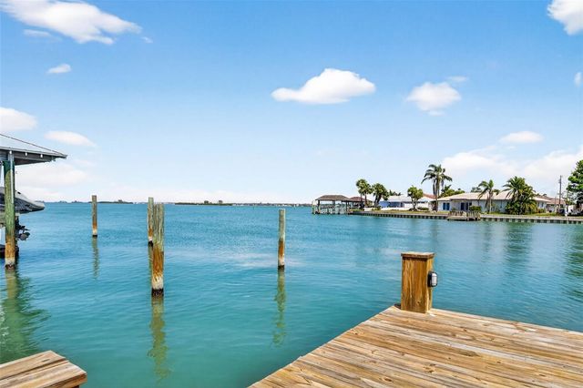 319 MIDWAY ISLAND, Clearwater, FL 33767