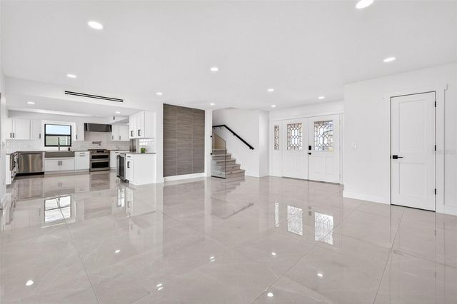 319 MIDWAY ISLAND, Clearwater, FL 33767