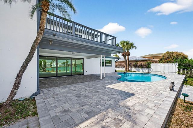319 MIDWAY ISLAND, Clearwater, FL 33767