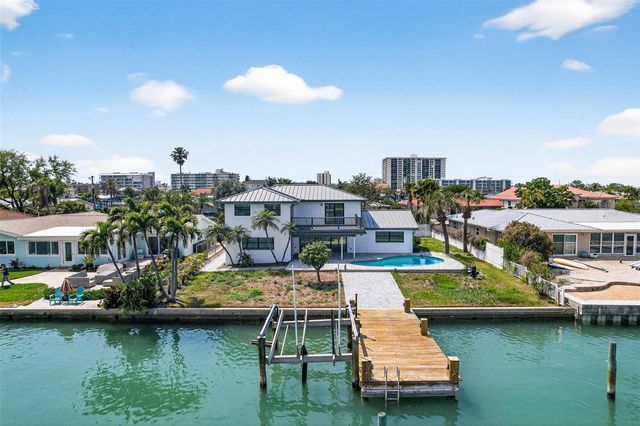 319 MIDWAY ISLAND, Clearwater, FL 33767