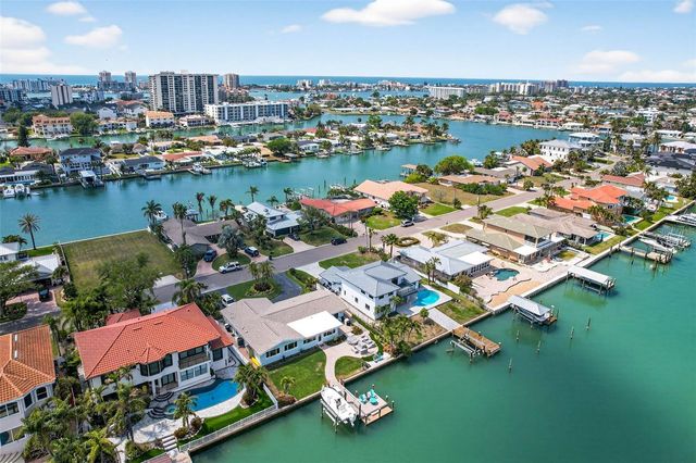 319 MIDWAY ISLAND, Clearwater, FL 33767