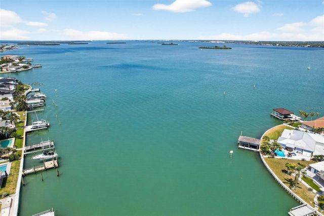 319 MIDWAY ISLAND, Clearwater, FL 33767