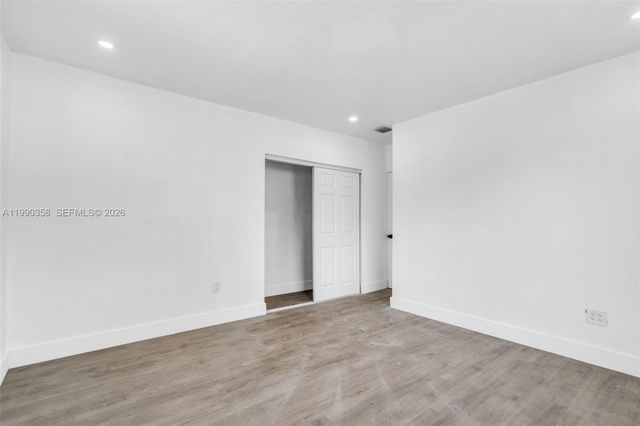 110 NE 171st St, North Miami Beach, FL 33162