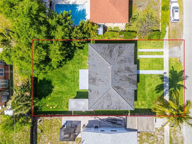 110 NE 171st St, North Miami Beach, FL 33162