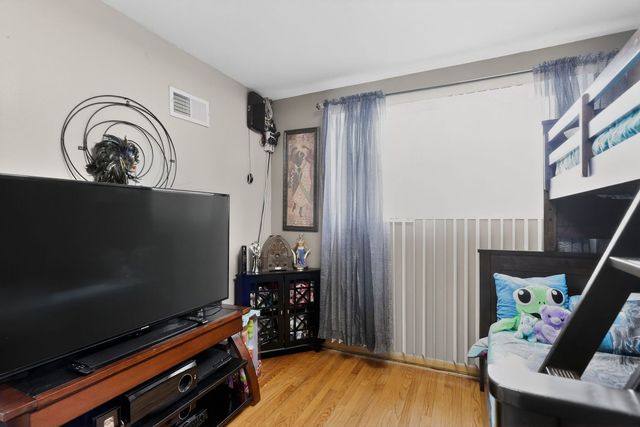 3446 W 74th Street, Chicago, IL 60629