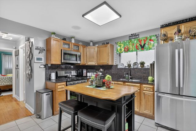 3446 W 74th Street, Chicago, IL 60629