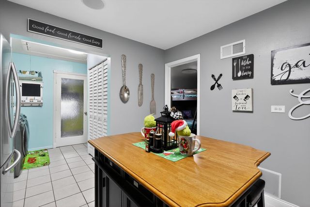 3446 W 74th Street, Chicago, IL 60629