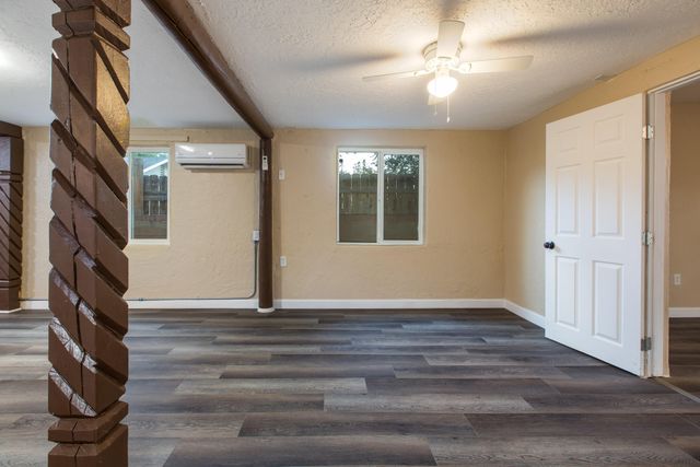 5201 Grande Drive NW, Albuquerque, NM 87107
