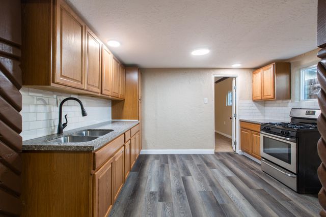 5201 Grande Drive NW, Albuquerque, NM 87107