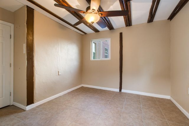 5201 Grande Drive NW, Albuquerque, NM 87107