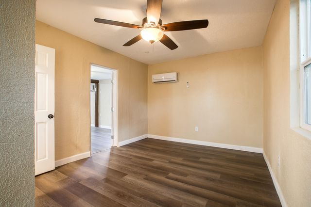 5201 Grande Drive NW, Albuquerque, NM 87107