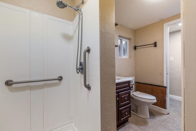5201 Grande Drive NW, Albuquerque, NM 87107