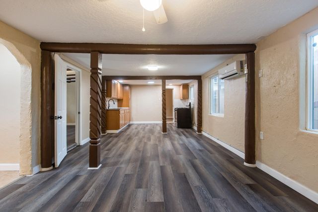 5201 Grande Drive NW, Albuquerque, NM 87107