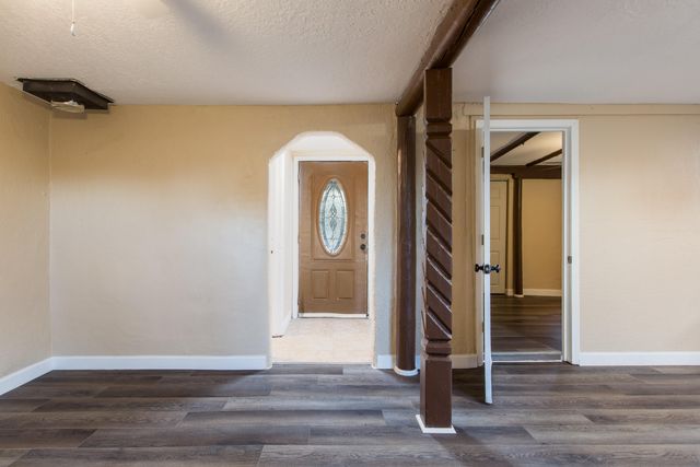 5201 Grande Drive NW, Albuquerque, NM 87107