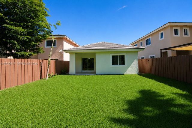 3496 NE 3rd Dr, Homestead, FL 33033
