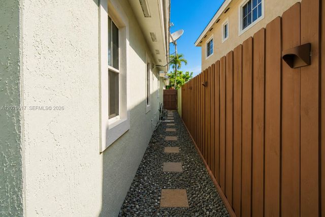 3496 NE 3rd Dr, Homestead, FL 33033