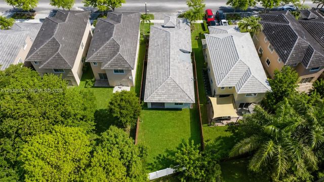 3496 NE 3rd Dr, Homestead, FL 33033