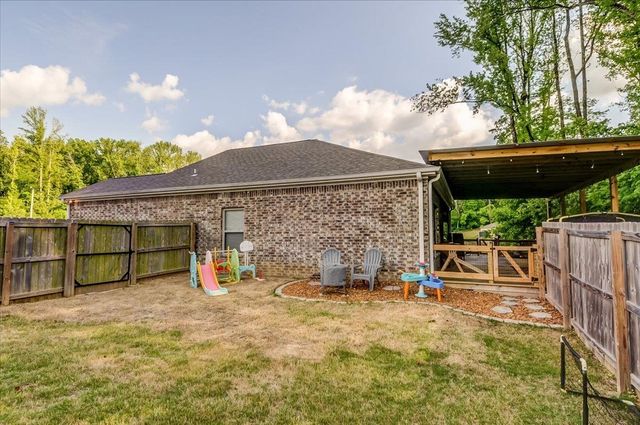 425 COLONIAL HEIGHTS DR, Munford, TN 38058