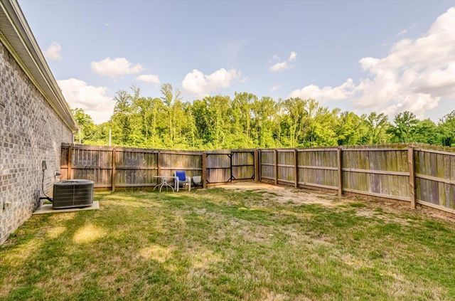425 COLONIAL HEIGHTS DR, Munford, TN 38058