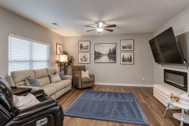 425 COLONIAL HEIGHTS DR, Munford, TN 38058