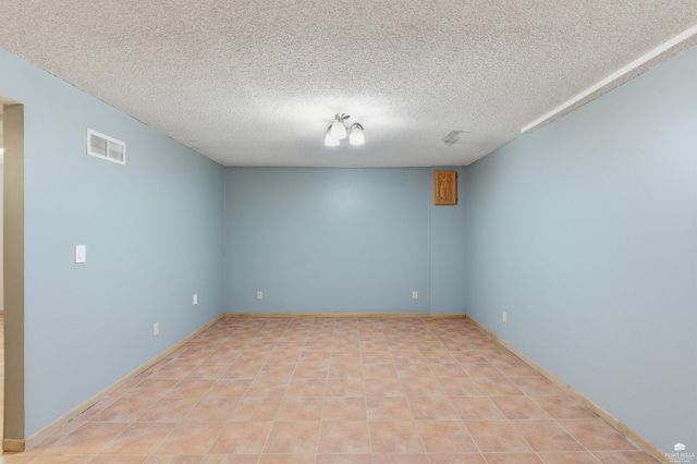 2412 Anderson Avenue, Manhattan, KS 66502