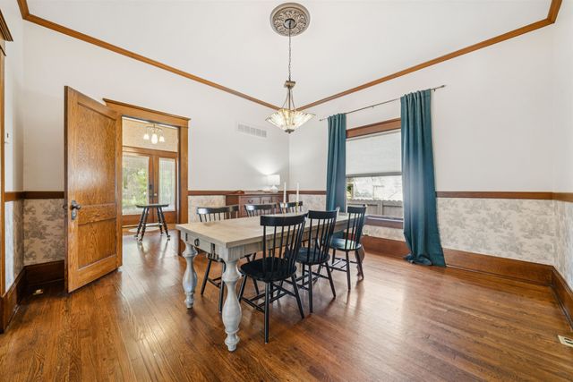 1919 W Douglas Ave, Wichita, KS 67213