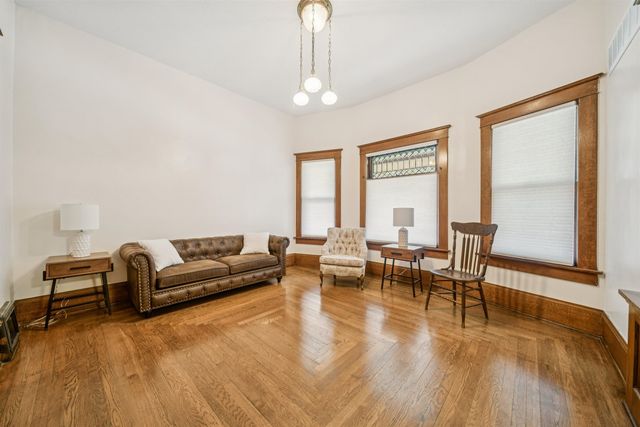 1919 W Douglas Ave, Wichita, KS 67213