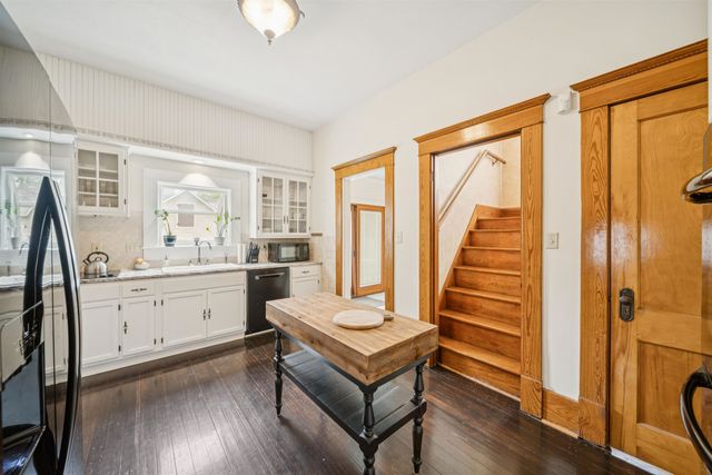 1919 W Douglas Ave, Wichita, KS 67213