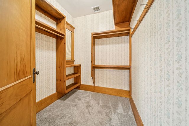 1919 W Douglas Ave, Wichita, KS 67213