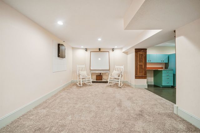 1919 W Douglas Ave, Wichita, KS 67213