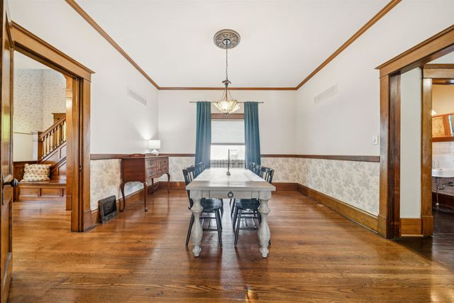 1919 W Douglas Ave, Wichita, KS 67213