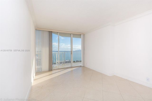 7601 E Treasure Dr 2406, North Bay Village, FL 33141