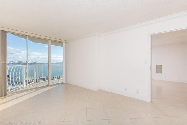 7601 E Treasure Dr 2406, North Bay Village, FL 33141