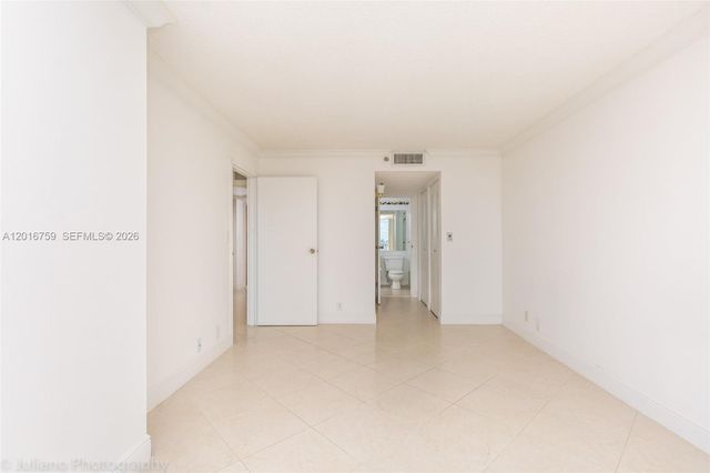 7601 E Treasure Dr 2406, North Bay Village, FL 33141