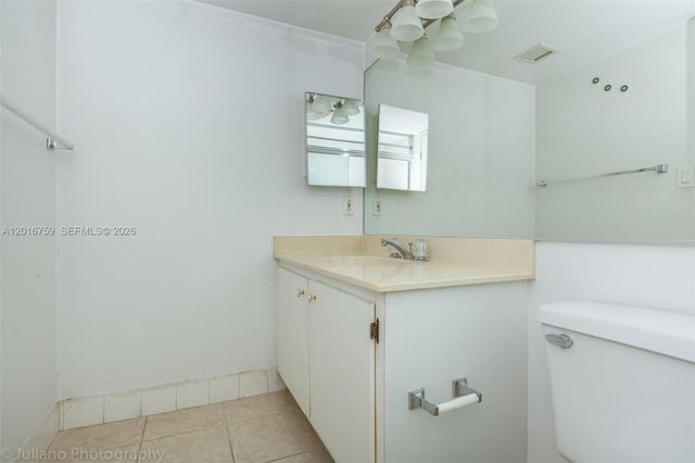 7601 E Treasure Dr 2406, North Bay Village, FL 33141